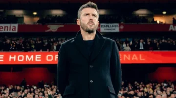 تحدي مانشستر يونايتد.. هل يكسر مايكل كاريك التقاليد التاريخية للنادي الإنجليزي بالقرار المرتقب؟